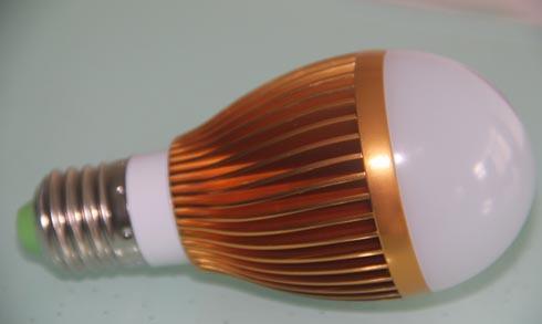 利泉车铝LQ-QP52-3WLED灯泡